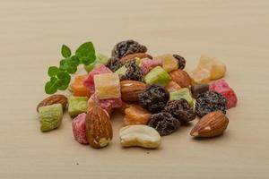 noten en gedroogd fruit mix foto