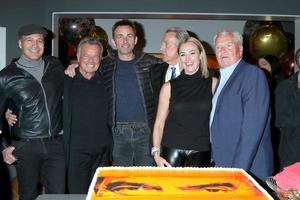 billy zane, ray wise, james patrick stuart, eric braeden, jennifer odell, en gast bij de eric braeden 40th anniversary celebration on the young and the restless op 7 februari 2020 in los angeles, ca foto