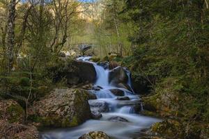 waterval bij madriu perafita claror valley in andorra, unesco werelderfgoed foto