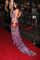 los angeles, 24 februari - vanessa hudgens arriveert bij de beestachtige première in pacific theaters in de grove op 24 februari 2011 in los angeles, ca. foto