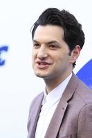 los angeles 25 jan - ben schwartz bij het sonic the hedgehog family day-evenement in het primordiale theater op 25 januari 2020 in los angeles, ca foto