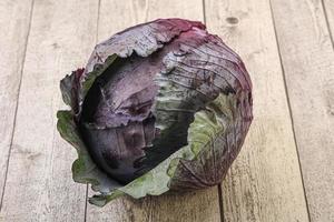 natuurlijke rijpe biologische violette kool foto