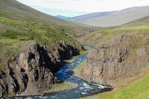 geweldig uitzicht op ijslandse diepe canyon-4 foto