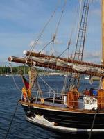 de stad eckernfoerde aan de Oostzee foto