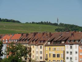 de stad würzburg aan de rivier de Main foto