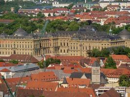 de stad würzburg aan de rivier de Main foto