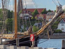 de stad eckernfoerde aan de Oostzee foto