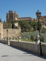 de oude stad van toledo in spanje foto