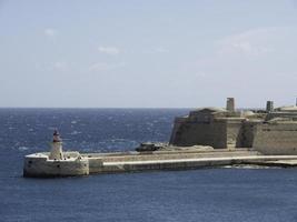 de stad valetta op het eiland malta foto