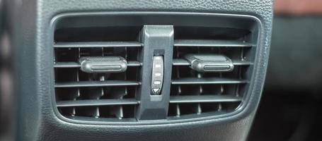 airconditioner koelsysteem in de auto. aanpassen, temperatuur en transportconcept foto