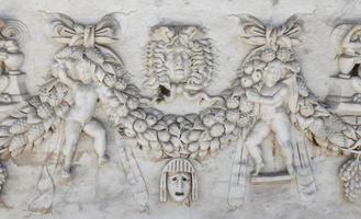 sarcofaag in izmir museum, izmir, turkije foto