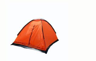 tent geïsoleerd op witte achtergrond kleurrijke oranje tent kamperen voor buiten reizen foto