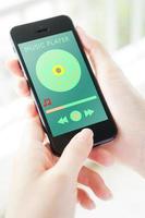 streaming muziek applicatie op smartphone foto