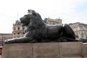 uitzicht op trafalgar square in londen foto