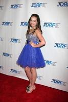 Los Angeles, 19 mei - Mary Mouser arriveert op 19 mei 2012 in Century City, ca. foto