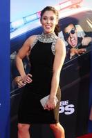 los angeles, 7 aug - jessica luza bij de première van let s be cops in de arclight hollywood theaters op 7 augustus 2014 in los angeles, ca foto