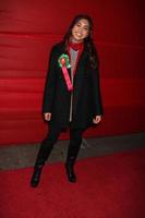 los angeles, 28 nov - ashley argota arriveert op de hollywood kerstparade van 2010 op hollywood boulevard op 28 november 2010 in los angeles, ca foto