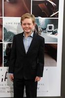 los angeles, 20 aug - jakob davies bij de if i stay première in tcl chinese theater op 20 augustus 2014 in los angeles, ca foto