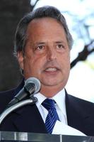 los angeles, 26 aug - jon lovitz bij de postume ster van phil hartman op de walk of fame op hollywood blvd op 26 augustus 2014 in los angeles, ca foto