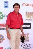 Los Angeles, 7 mei - Bruce Jenner arriveert op 7 mei 2012 op de 5e jaarlijkse golfklassieker van George Lopez Celebrity bij Lakeside Golf Club in Toluca Lake, Californië foto