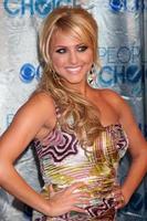 los angeles, 5 jan - cassie scerbo arriveert bij 2011 people's choice awards in nokia theater at la live op 5 januari 2011 in los angeles, ca foto