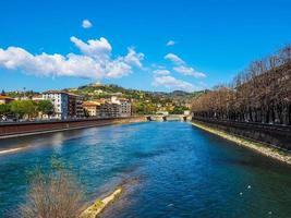 hdr rivier adige in verona foto