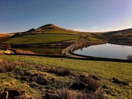 uitzicht op de yorkshire moors in de buurt van holmfirth foto