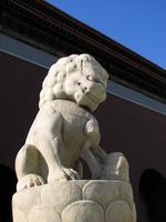 stenen leeuw standbeeld van tiananmen toren, beijing