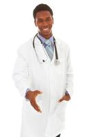 lachende Afro-Amerikaanse mannelijke arts handdruk aanbieden