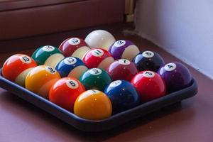 kleurrijke biljartballen foto