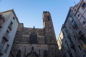 gevels van gebouwen van groot architectonisch belang in de stad barcelona - spanje foto