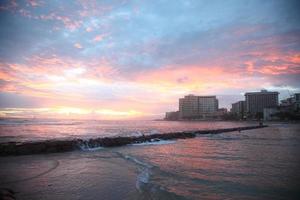 zonsondergang in Waikiki Beach