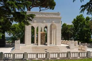 ossuarium van de gevallenen tijdens de verdediging van rome, italië foto