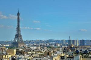 Eiffeltoren landmark, uitzicht vanaf de Arc de Triomphe. foto