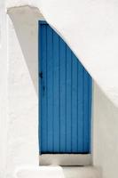 blauwe deur in een Mykonos Griekenland huis