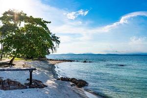 Munnok Island, ten oosten van Thailand, het privé en vredige eiland. foto