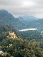 kasteel hohenschwangau met alpsee foto