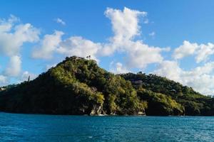 eenzame Caribische stranden bij Saint Lucia foto