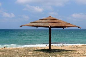 overkapping van de zon op het stadsstrand foto