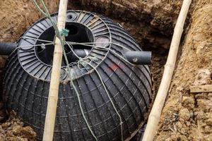 septic tank installatie in de grond foto