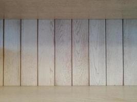 plank in wit hout. meubels voor interieur foto