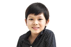 portret van lachende jongen geïsoleerd op witte achtergrond foto