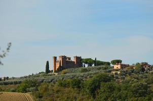 prachtige wijnmakerij op het Toscaanse platteland foto