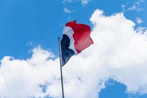 franse vlag wappert in de wind foto