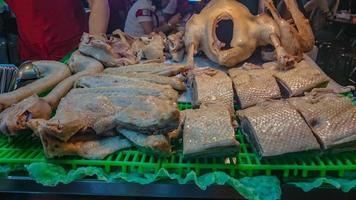 gekookte gans in de avondmarkt van Taipei foto