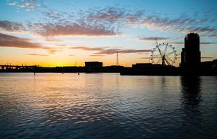 het waterkantgebied van Docklands van Melbourne bij dageraad, Australië. foto