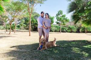 zwangerschapsfoto's koppelen met honden foto