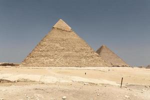 piramide van khafre in het piramidecomplex van gizeh, cairo, egypte foto