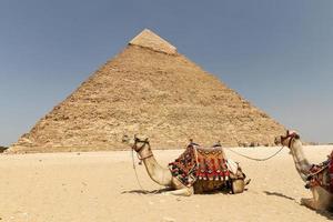 piramide van khafre in het piramidecomplex van gizeh, cairo, egypte foto