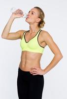 mooi fitnesscoach drinkwater foto